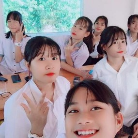 Nhà em gần miếu gần chùa 