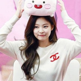 Jennie Kim cute waaaa! ai chịu nổi chứ. I love you chụt chụt ~~ Ahihi