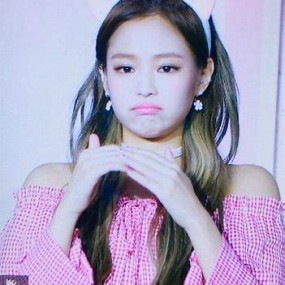 Jennie Kim cute waaaa! ai chịu nổi chứ. I love you chụt chụt ~~ Ahihi