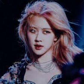 ROSÉ AESTHETIC EDIT