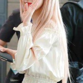 Yêu chị Rosé ai fan chị í thì like mạnh nha k fan thì like thì like tùy