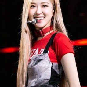 Yêu chị Rosé ai fan chị í thì like mạnh nha k fan thì like thì like tùy