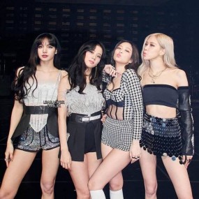 JISOO - JENNIE - ROSÉ - LISA