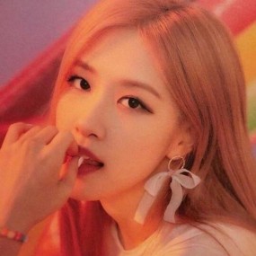 ROSÉ