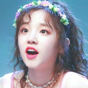 Yuqi (G)-Idle