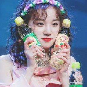 Yuqi (G)-Idle