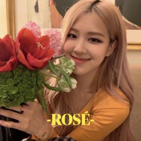 ablum rose. Hốt lẹ , tháng 06 mình ko đăng Blackpink nữa mà đăng cái khác nha