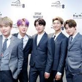 Cộng đồng A.R.M.Y ơi BTS sẽ đi ngập ngũ cùng nhau kìa