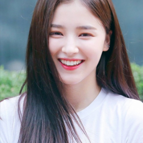 Nancy momoland