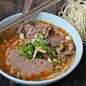 Bún bò Huế nè ae