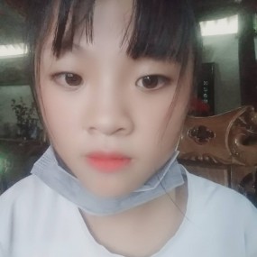 Nắng đã có mũ , mưa đã cs ô , còn em thì có ai đây 