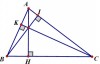 <p>Ta vẽ đường ba đường cao của tam giác ABC như hình vẽ</p><p>Ba đường cao đó là : AH, BI, CK</p><p>Dựa vào hình vẽ ta thấy ba đường cao của tam giác cùng đi qua một điểm</p>